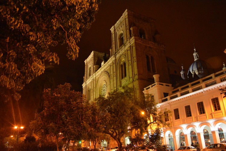 Cuenca cathedral by night